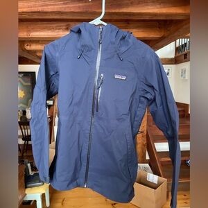 Patagonia women’s Rainshadow jacket raincoat/shell